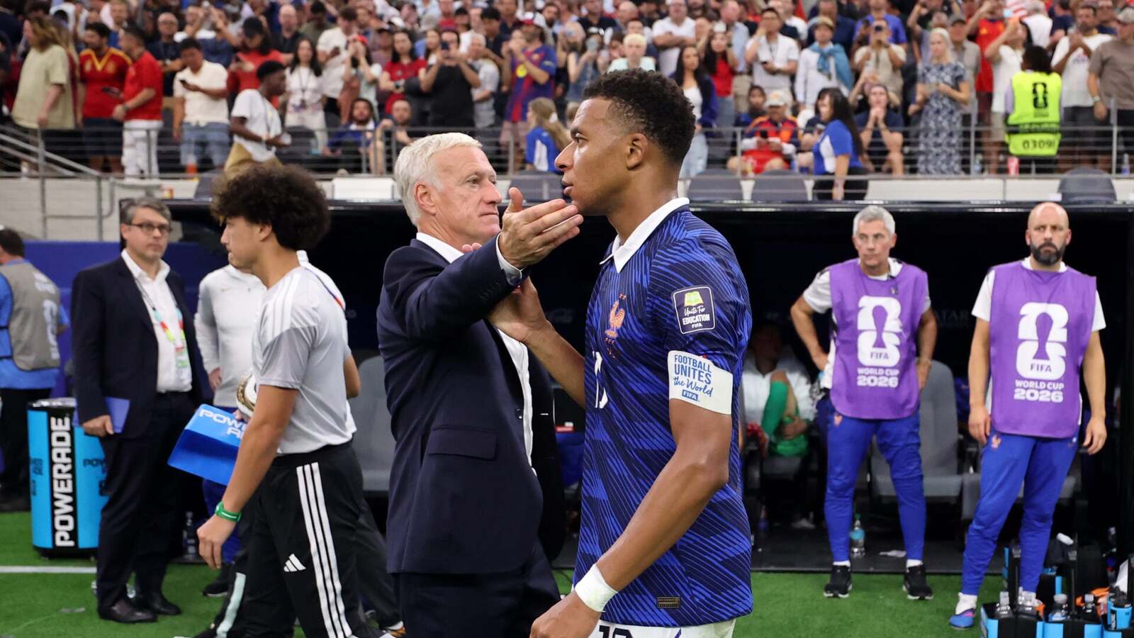 Kylian Mbappe tvrdí, že Francúzsko „zlyhalo“ na majstrovstvách sveta, keďže čaká Zinedine Zidane