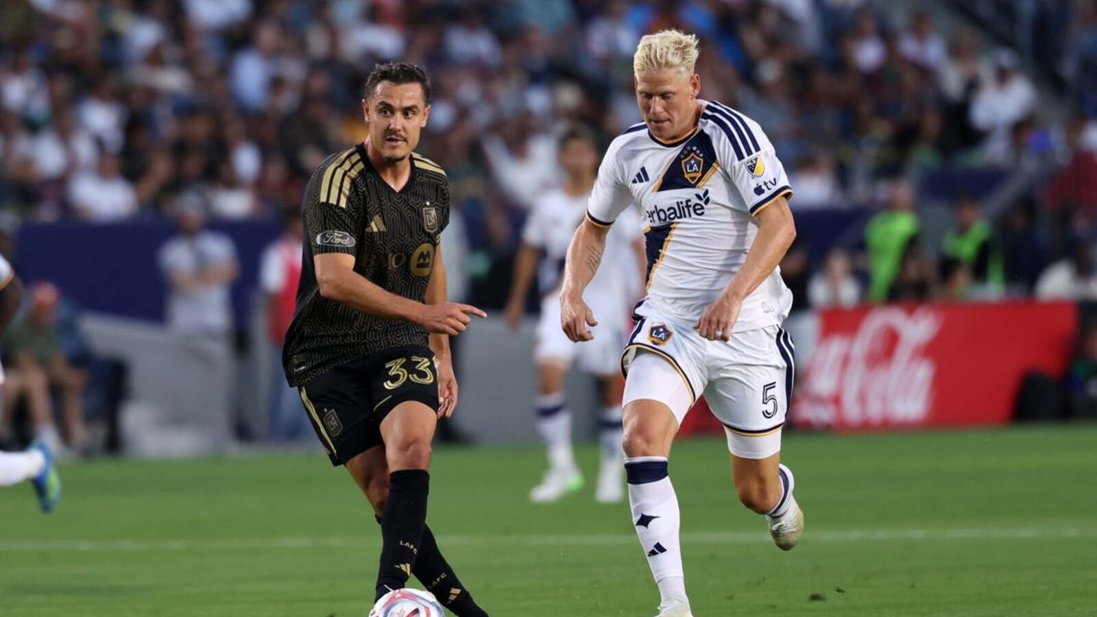 LAFC s prehľadom porazil Galaxy v zápase El Trafico