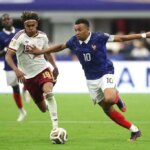 Lamine Yamal predĺžil neuveriteľnú sériu proti Kylianovi Mbappému, keď Španielsko zaknihovalo konečné miesto na majstrovstvách sveta