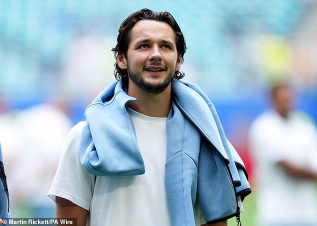 Leeds rok po jeho nástupe rokuje o podpise brankára Manchestru City Jamesa Trafforda