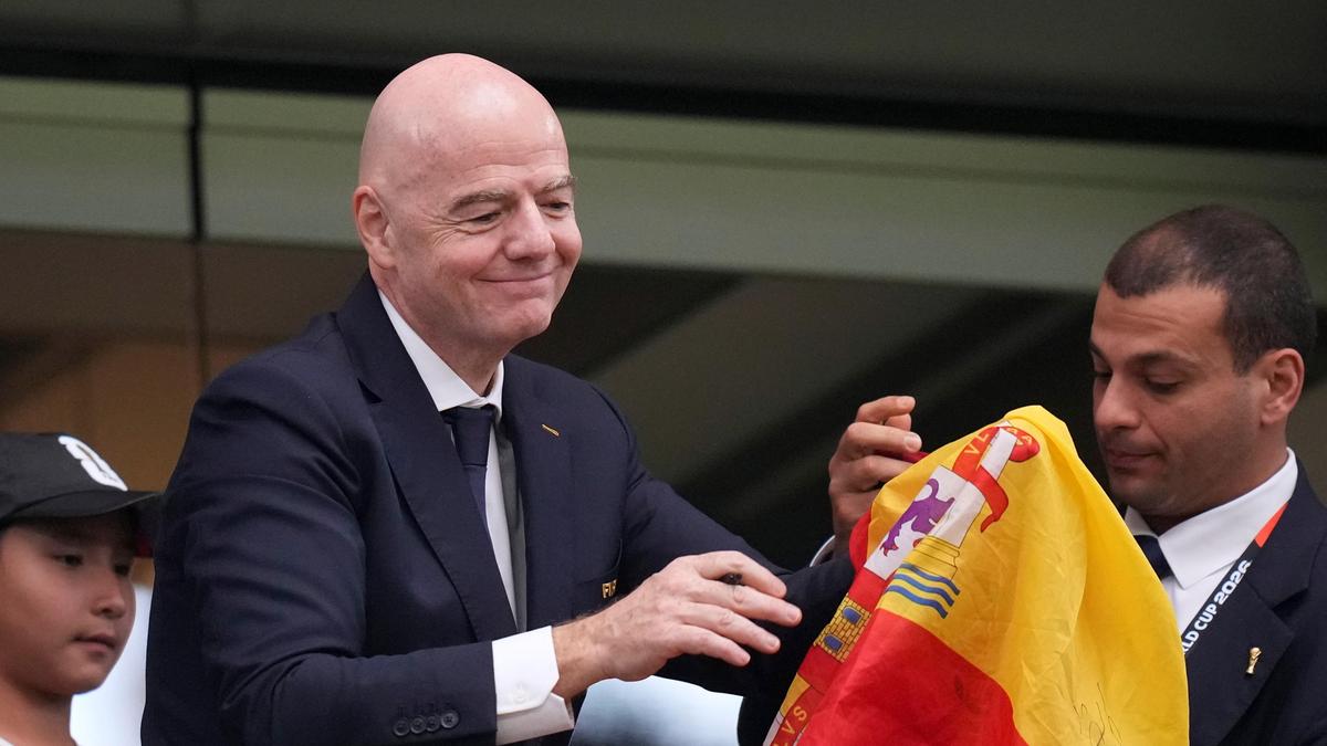 MOV požiadal, aby vyšetril úlohu prezidenta FIFA Infantina pri zrušení pozastavenia Balogunu