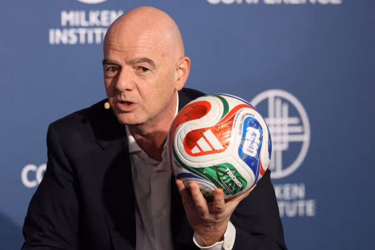 Gianni Infantino je pripravený uvažovať o 64-členných majstrovstvách sveta o štyri roky