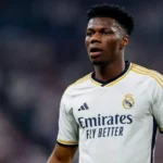 Aurelien Tchouameni v drese Realu Madrid počas zápasu.
