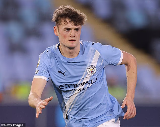 Hviezda Man City Matty Warhurst sa chystá odísť s veľkým záujmom o 19-ročného mladíka