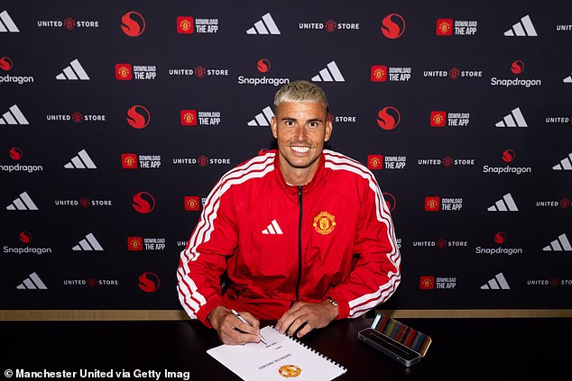 Manchester United urobil z brankára Karla Darlowa druhú posilu v lete