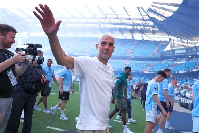Manchester City dal použité kancelárske predmety Pepa Guardiolu do aukcie, tu je návod, ako sa môžete zúčastniť