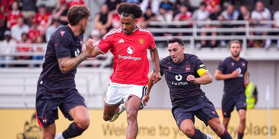 Manchester United vs Wrexham - priateľský LIVE: Andrey Santos začína za Red Devils po prestupe vo výške 50 miliónov libier, keď začínajú svoju predsezónnu sezónu proti tímu Championship vlastnenému Hollywoodom