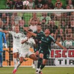 Myrto Uzuni doručuje neskoro pre Austina, aby zostrelil Sounders