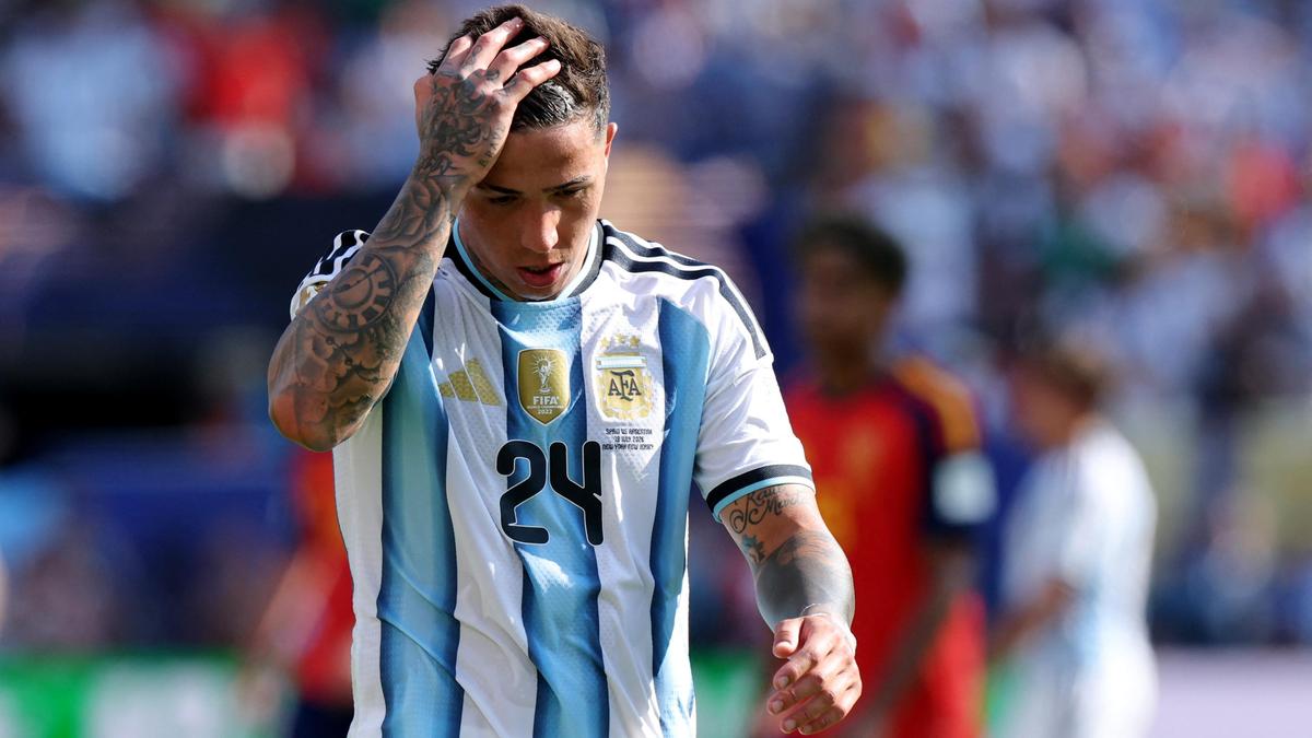 NAŽIVO - Finále Majstrovstiev sveta FIFA medzi Španielskom a Argentínou - Enzo Fernandez dostal červenú kartu; Aktualizácie ESP vs ARG