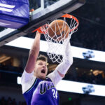 Walkera Kesslera vymení Utah Jazz do Los Angeles Lakers, ktorí budú mať s centrom zmluvu na ďalšie štyri sezóny NBA a celkovo za približne 130 miliónov dolárov,