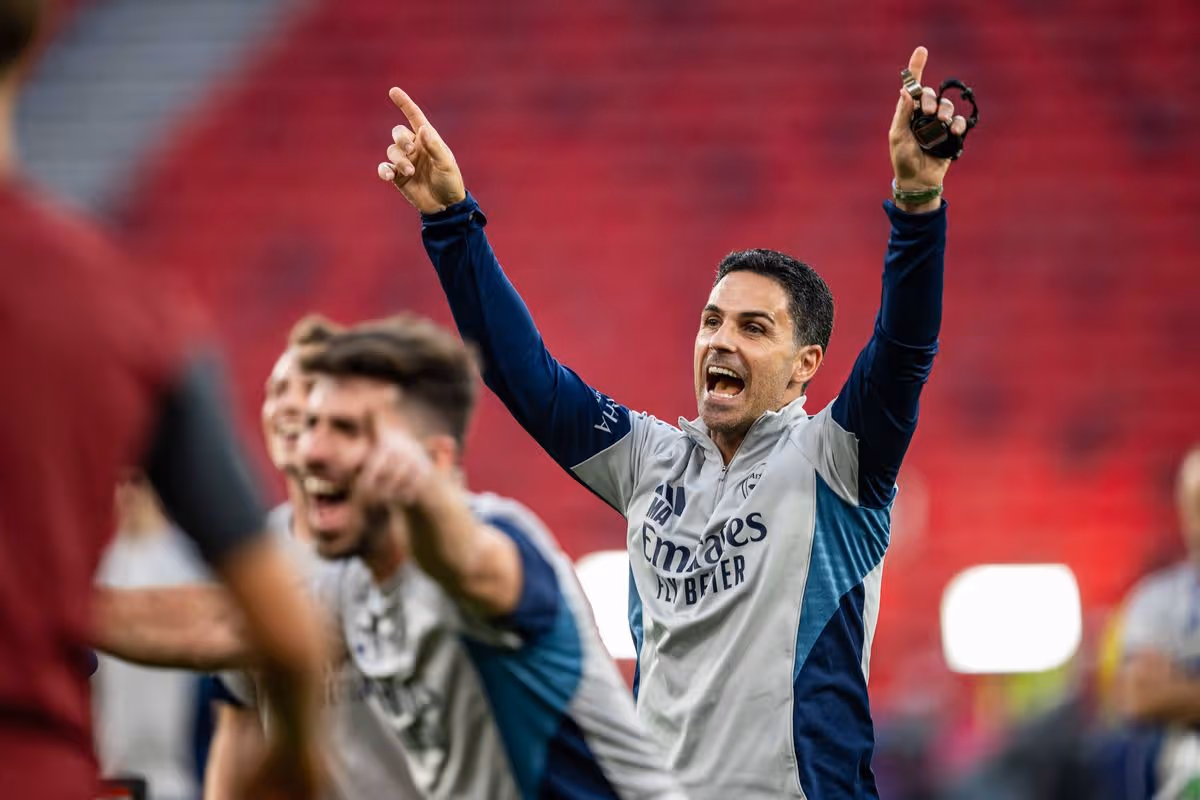 Hlavný tréner Mikel Arteta z Arsenalu reaguje na tréningu/tlačovej konferencii deň pred finále Ligy majstrov UEFA 2026 v Puskas Arene