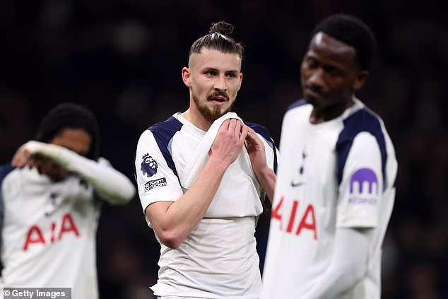 Radu Dragusin odchádza z Tottenhamu do Fiorentiny
