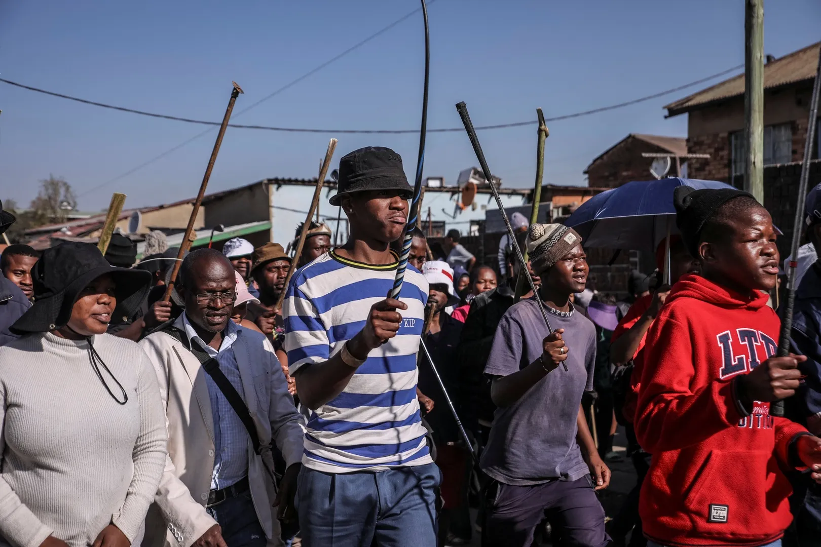 Napätá patová situácia na proteste proti migrantom v juhoafrickom meste | Protesty