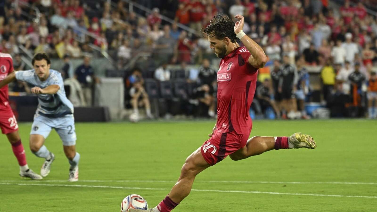 Neskorá PK Eduarda Lowena zdvíha St. Louis City cez Sporting KC