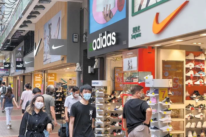 Nike a Adidas čelia problémom vo výške 1 miliardy dolárov pred zápasom Anglicka vs Argentína v semifinále majstrovstiev sveta