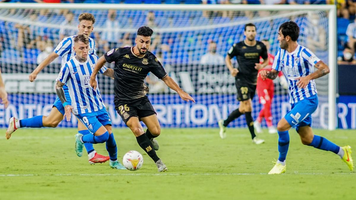 NorthEast United podpísal s bývalým stredopoliarom La Ligy 2 Antonia Moyana ročnú zmluvu