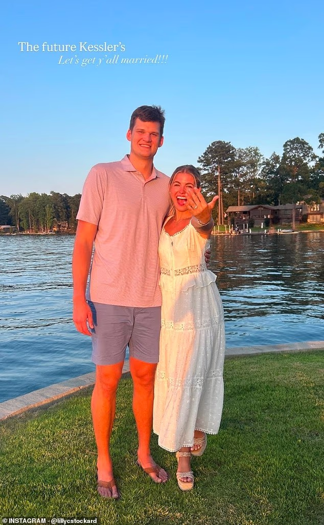 Nová hviezda Los Angeles Lakers Walker Kessler je zasnúbená s dlhoročnou priateľkou Abbie Stockard