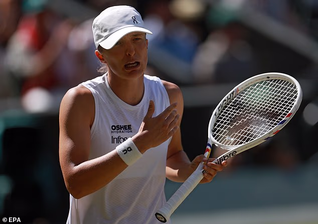Obhajkyňa titulu žien Iga Swiateková vypadla z Wimbledonu v priamom sete