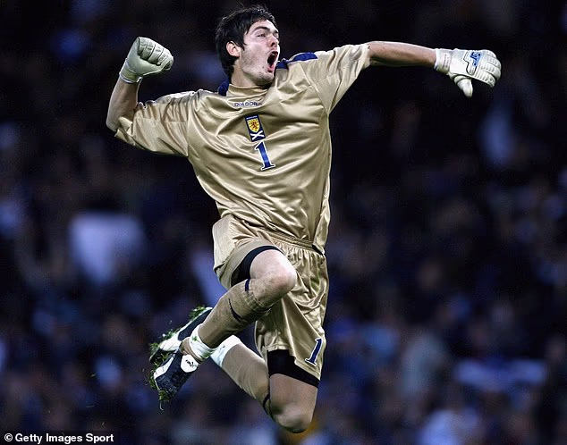 Craig Gordon oslavuje gól Škótska proti Francúzsku v Hampdene v roku 2006