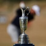 13. júla 2026; Southport, Anglicko; Claret Jug vystavený na driving range počas tréningového kola golfového turnaja The Open Championship v Royal Birkdale. Povinný kredit: Bill Streicher-Imagn Images