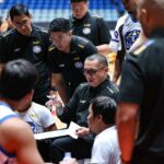 Nový hlavný tréner NLEX Jimmy Alapag počas svojho debutu v Pohári guvernérov v PBA v roku 2026.
