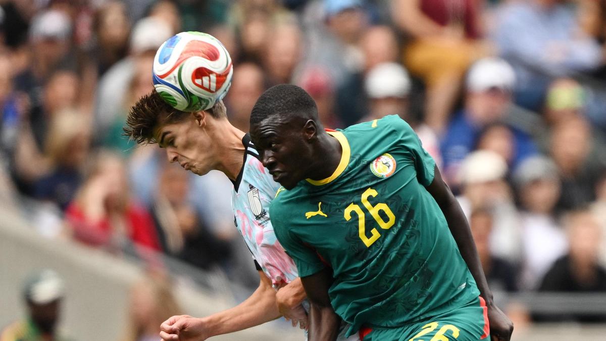 Pape Gueye zo Senegalu odmieta návrat do národného tímu, kým súčasný káder zostáva