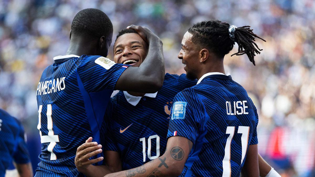 Paraguaj vs. Francúzsko, Majstrovstvá sveta vo futbale 2026: Vzájomný rekord, forma, predpokladané zostavy pred zápasom 16. kola