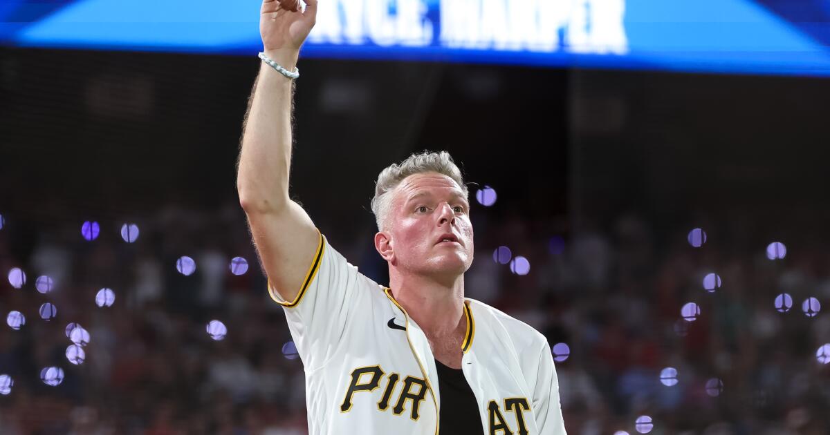 Pat McAfee z ESPN oznamuje svoj debutový album. Skutočne