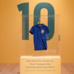 Peleho finálový dres FIFA World Cup 1958 sa predáva za 4,9 milióna USD