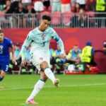 Portugalsko skórovalo neskorým víťazom, potom bol vyrovnaný gól Chorvátska odmávnutý