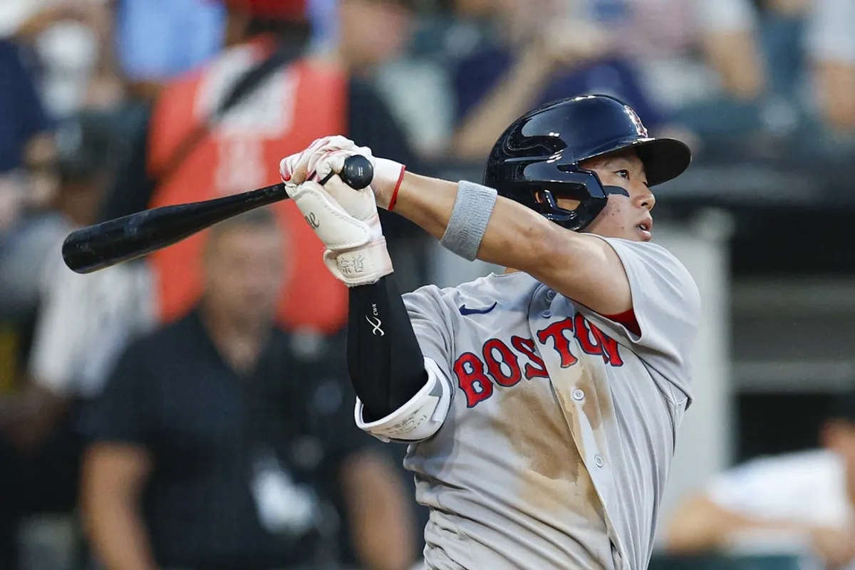 8. júla 2026; Chicago, Illinois, USA; Šortky z Bostonu Red Sox Tsung-Che Cheng (39) zasiahli singl RBI proti Chicago White Sox počas štvrtej smeny na Rate Field. Povinný kredit: Kamil Krzaczynski-Imagn Images