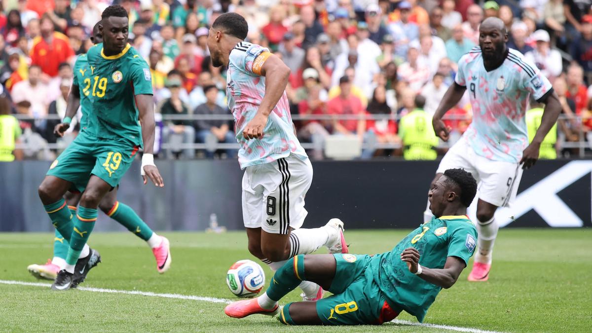 Prečo rozhodca udelil penaltu pre Belgicko v predĺžení proti Senegalu počas ich zápasu na MS 2026?