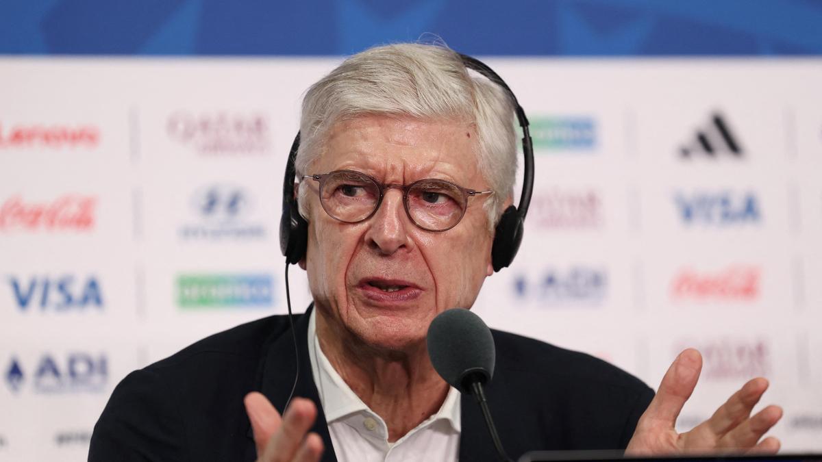 Prestávky na hydratáciu neovplyvnili výsledky majstrovstiev sveta vo futbale 2026, ale budúcnosť nie je rozhodnutá, hovorí Wenger