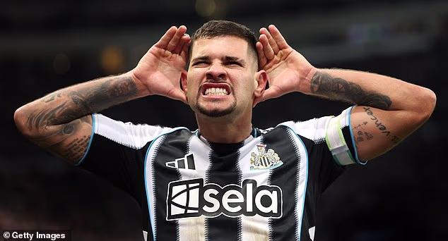 Arsenal bol vedený k presvedčeniu, že dohodu s 28-ročným Brunom Guimaraesom možno dosiahnuť za približne 75 miliónov libier, ale Newcastle by potreboval viac, aby ho presvedčil.