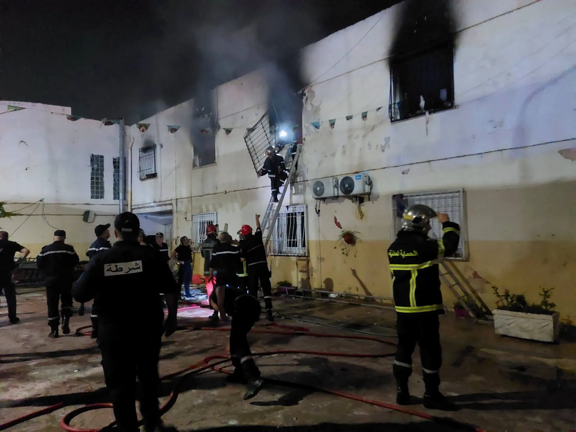 Pri požiari sirotinca v Alžírsku zahynulo 11 ľudí | Newsfeed