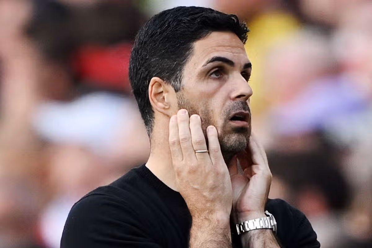 Mikel Arteta reaguje