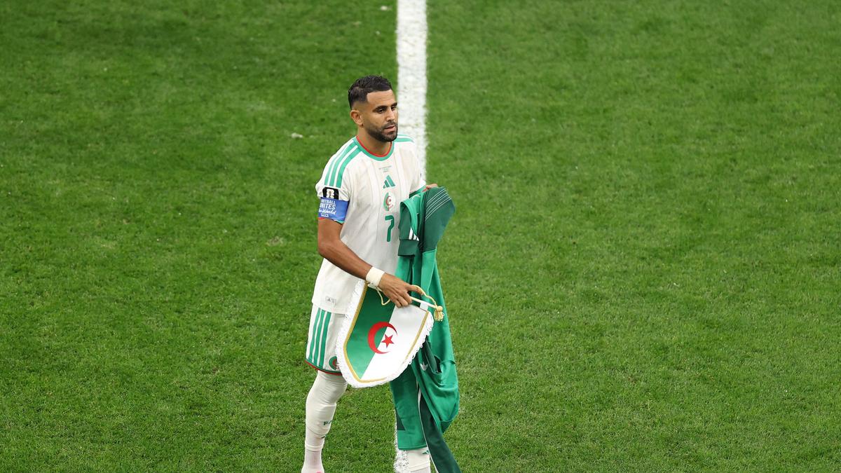 Riyad Mahrez oznamuje reprezentačnú kariéru po odchode Alžírska z Majstrovstiev sveta vo futbale 2026