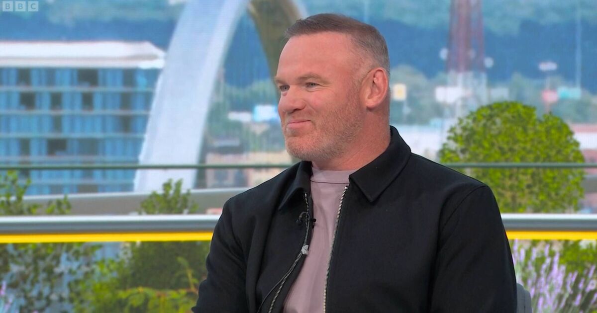 Rooney fajčí v anglickej šatni – „je príliš skoro“ | Futbal | Šport