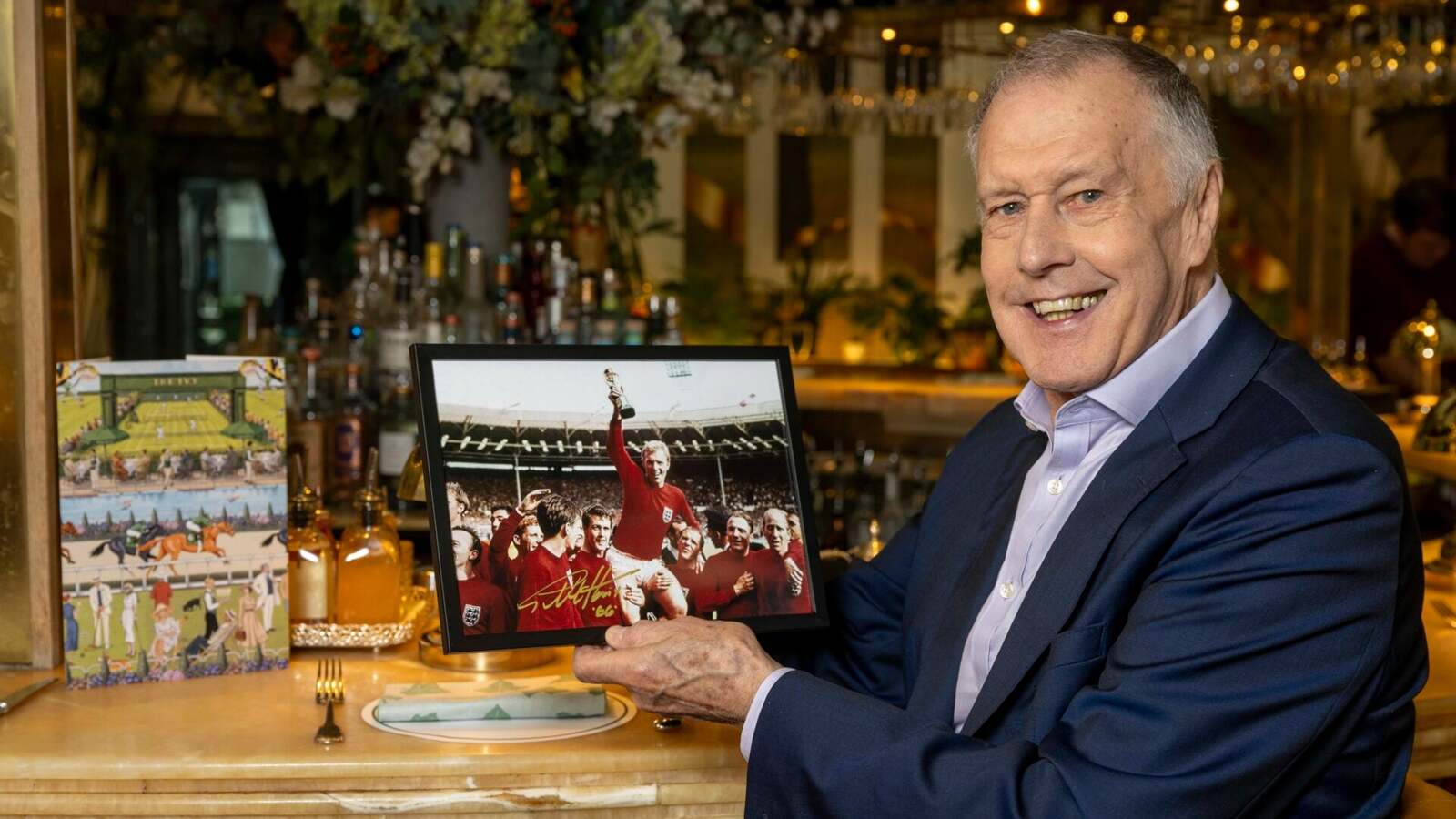 Sir Geoff Hurst vymenúva päť anglických hráčov, ktorí boli 'skvelí' pri triumfe v Mexiku