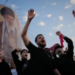 Smútočný sprievod za zabitého iránskeho najvyššieho vodcu Alího Chameneího prebieha | Americko-izraelská vojna proti Iran News
