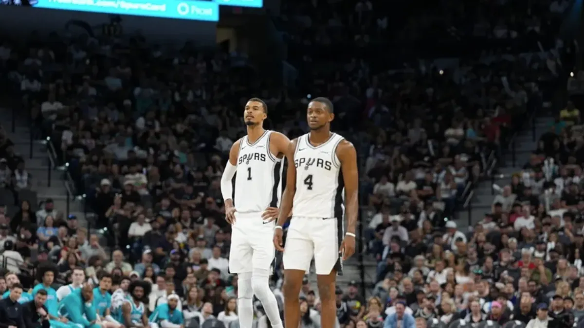 Spurs robia dôvtipné mimosezónne ťahy na budovanie okolo Victora Wembanyamu