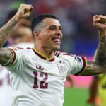 Svetový pohár snov krajného obrancu Spurs pokračuje, ako potvrdil prvý finalista