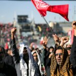 Synovia iránskeho vodcu Alího Chameneího sa zúčastňujú pohrebu, ale Mojtaba nie je prítomný | Americko-izraelská vojna proti Iran News