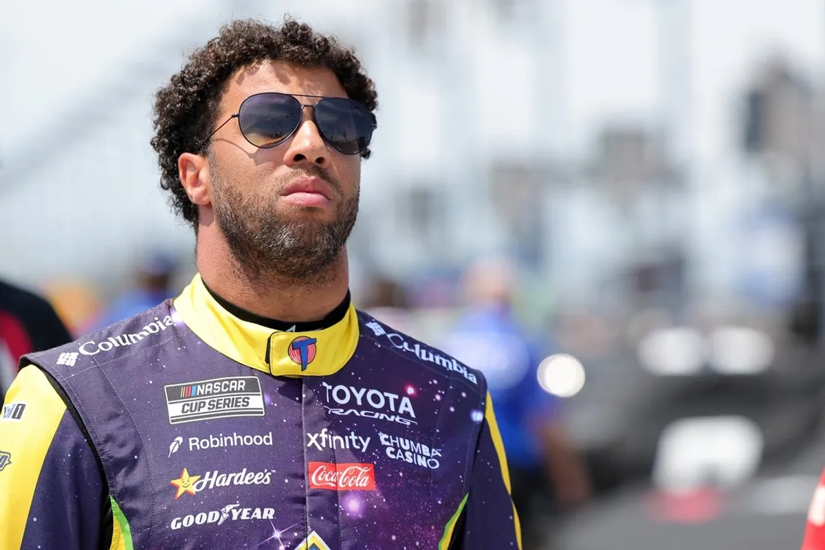 4. júla 2026; Joliet, Illinois, USA; Pilot série NASCAR Cup Bubba Wallace (23) pred kvalifikáciou na eero 400 na Chicagoland Speedway. Povinný kredit: Mike Dinovo-Imagn Images