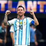 Tom Holland tvrdí, že Lionel Messi je po nedávnej reklame medzi partnermi na obrazovke „dosť vysoko“.