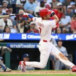 20. júla 2026; Philadelphia, Pensylvánia, USA; Trea Turner (7) z Philadelphie Phillies zaútočila na dva body počas druhej zmeny proti Los Angeles Dodgers v Citizens Bank Park. Povinný kredit: Eric Hartline-Imagn Images