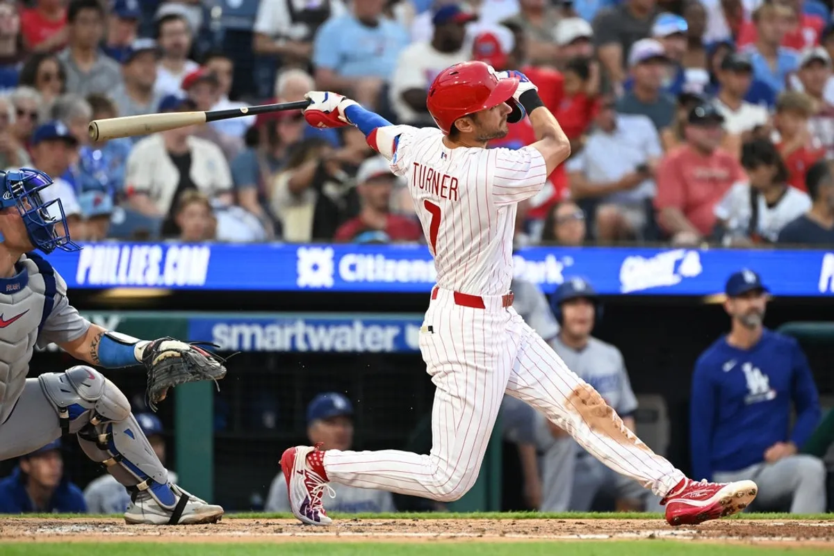 20. júla 2026; Philadelphia, Pensylvánia, USA; Trea Turner (7) z Philadelphie Phillies zaútočila na dva body počas druhej zmeny proti Los Angeles Dodgers v Citizens Bank Park. Povinný kredit: Eric Hartline-Imagn Images