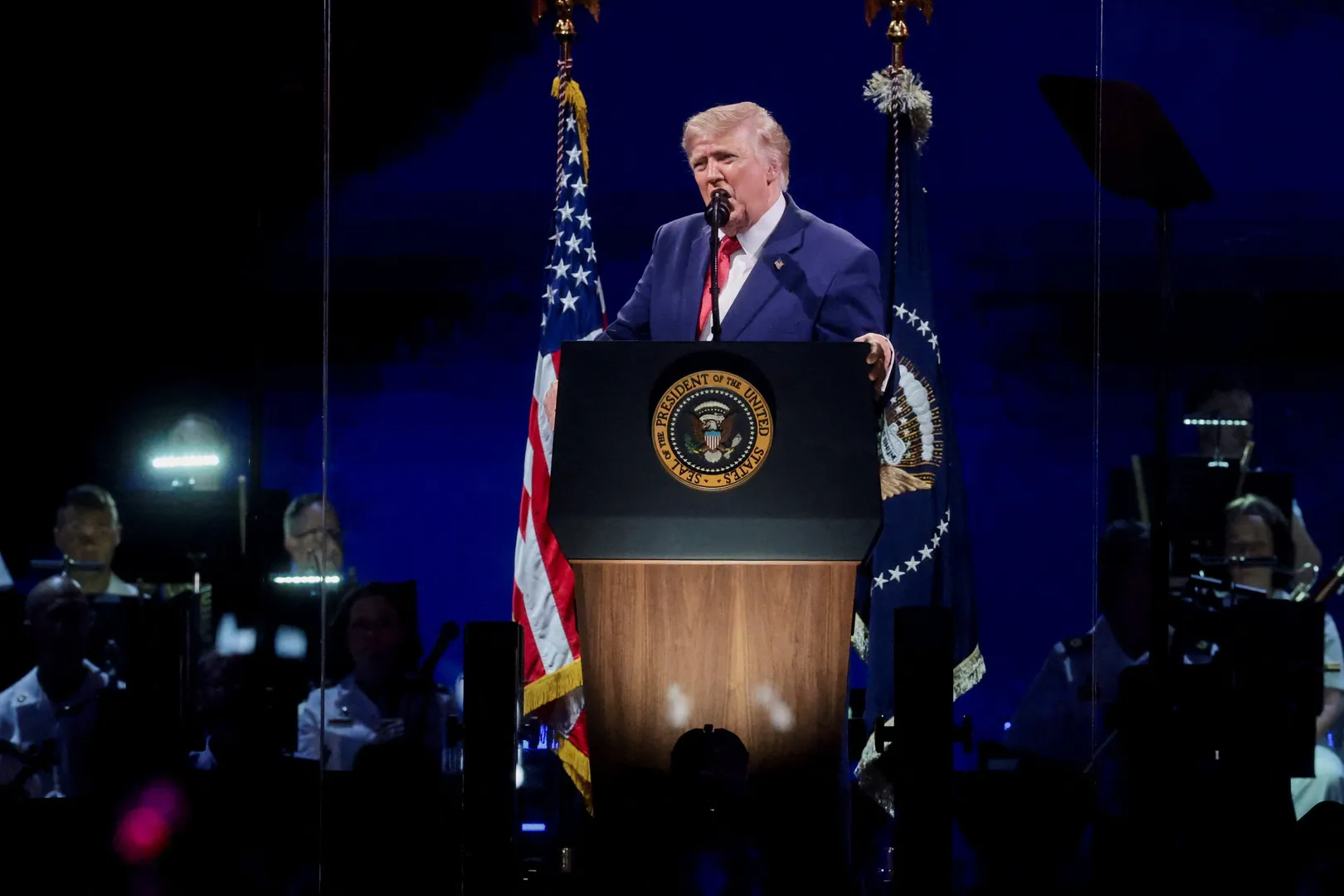 Trump chváli Američanov v prejave k 250. výročiu, ktorý sa oneskoril búrkou | Newsfeed