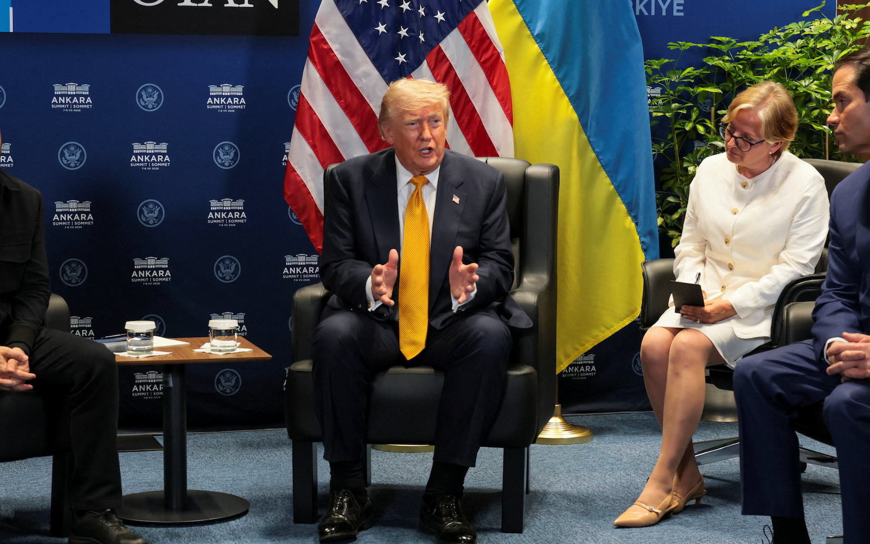 Trump o Iráne: „Pravdepodobne ich dnes večer opäť tvrdo zasiahneme“ | Americko-izraelská vojna proti Iránu