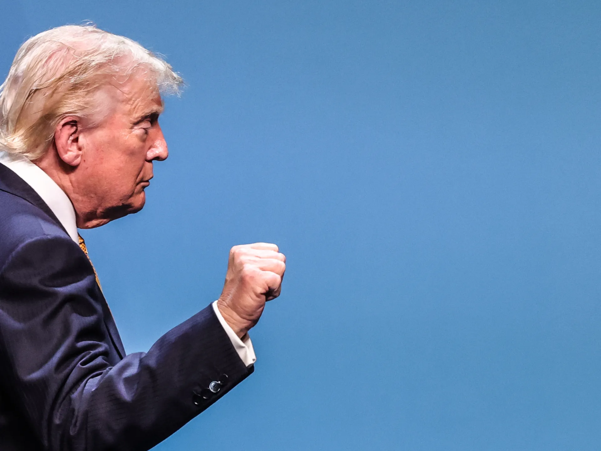 Trump sa Iránu vyhráža po tom, čo na pohrebe Chameneího zazneli skandály za jeho smrť Americko-izraelská vojna proti Iran News